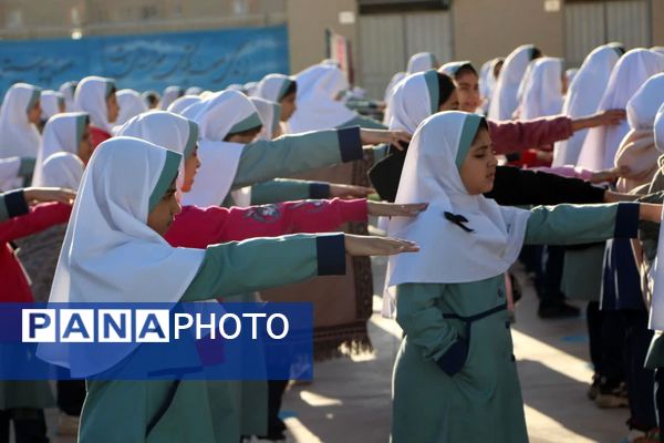 مراسم صبحگاه مهدوی در مدرسه شاهد نیک‌اندیشان