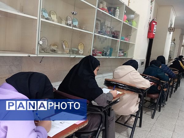 امتحانات نوبت اول در دبیرستان نمونه اندیشه 