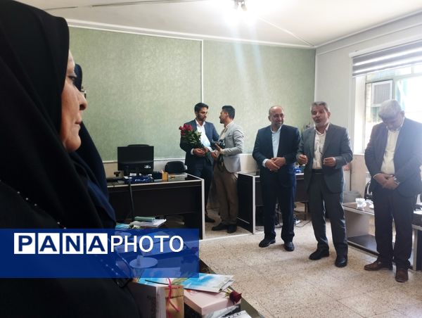  تقدیر از معلمان نمونه دبیرستان هاجر بیرجند