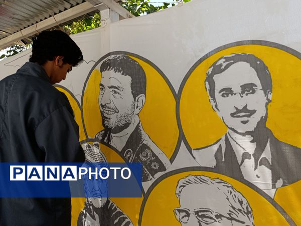 نمایشگاه نقاشی حماسه حسینی در اداره آموزش و پرورش ناحیه ۷ مشهد مقدس