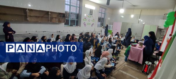 برگزاری جشن روز پدر در مدرسه شهید خاقانی شهرستان شیروان