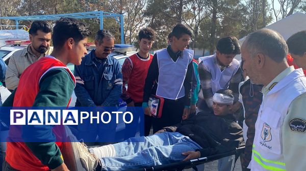 تمرین مقابله با بحران در هنرستان شهید باهنر باخرز