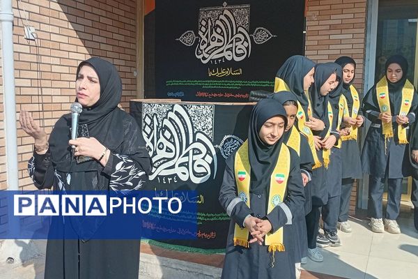 برپایی ایستگاه صلواتی و شهادت حضرت زهرا در مدرسه شهید زهره‌وند قرچک 