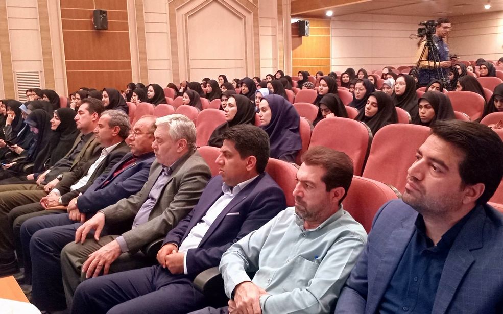 نشست مشاور وزیر آموزش و پرورش در امور زنان با دانشجومعلمان دختر دانشگاه فرهنگیان