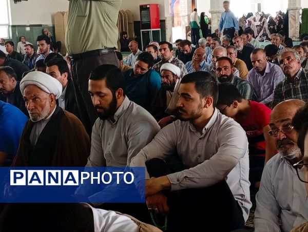 نماز جمعه‌ای با رنگ و بوی معلمی