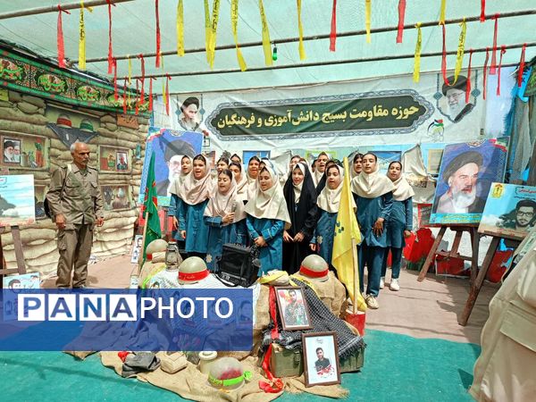 بازدید دانش آموزان دبستان سمیه از کنگره ملی شهید مدرس