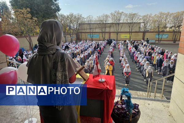جشن میلاد حضرت فاطمه زهرا (س) در مدارس کهریزک 