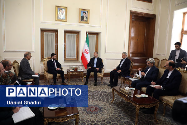 دیدار معاون وزیر امورخارجه ارمنستان با وزیر امور خارجه ایران