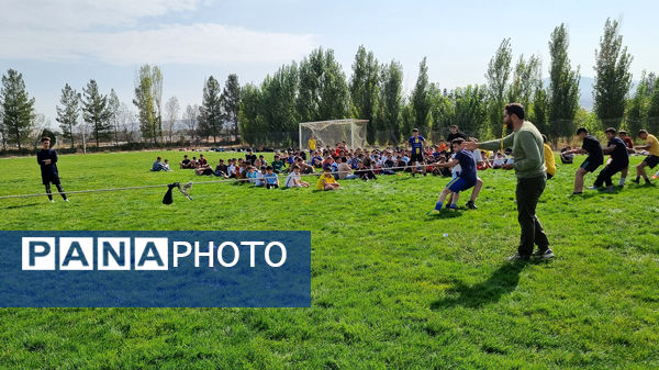 برگزاری آیین فعالیت‌های ورزشی درون مدرسه‌ای دبیرستان نمونه دولتی پژوهش آشخانه 