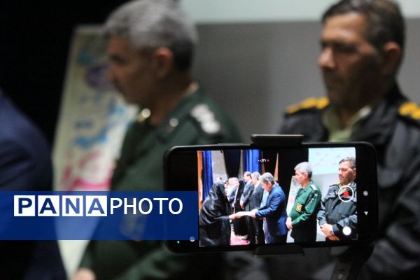 ملکان صحنه افتخارآفرینی برترین‌های کنکور ۱۴۰۴