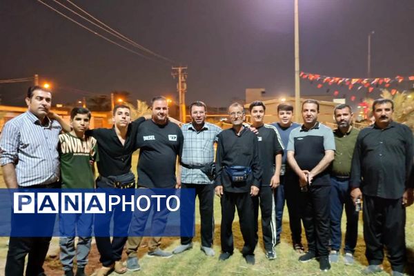 بدرقه پرشور زائران کربلا با نوای گروه سرود نسیم صبا در موکب ابوالفضل (ع)