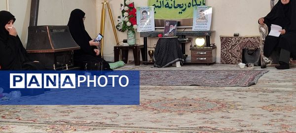 دیدار دانش‌آموزان دبستان فرهنگیان با خانواده شهید غلامرضا رحمتی