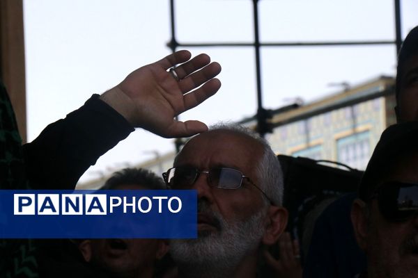 آسمان حرم مطهر رضوی غرق در نوای علمدار نیامد