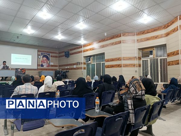دومین کارگاه روانشناسی برای تربیت نسل فردا در حاجی‌آباد