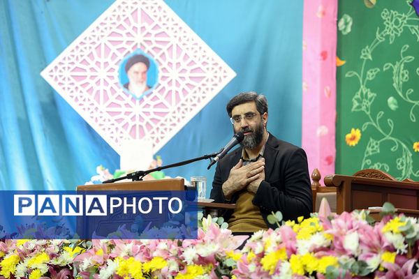 محفل قرآنی و جشن میلاد امام باقر(ع) در شب یلدای حرم حضرت معصومه(س)