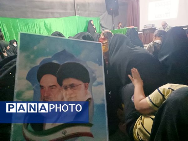 تشییع پیکر شهید گمنام در نمایشگاه یاس کبود 