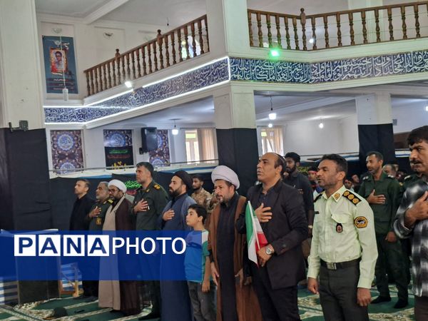 راهپیمایی بزرگ ۱۳ آبان در بوموسی با حضور پرشور دانش‌آموزان