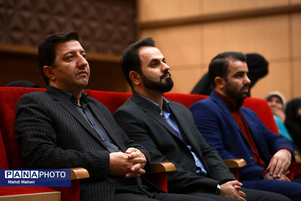 مراسم آموزش کاروان‌های عمره دانش‌آموزی به دانش‌آموزان عازم سرزمین وحی