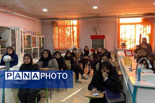  اردوی علمی در پژوهش سرای دانش آموزی بصیرت