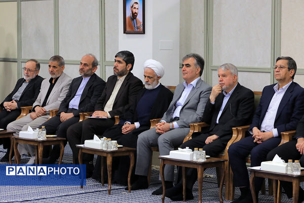 دیدار رئیس‌جمهور و اعضای هیأت دولت چهاردهم با رهبر معظم انقلاب