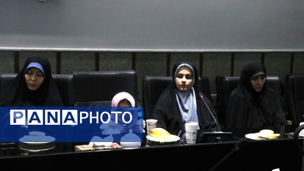 آیین تجلیل از برگزیدگان مسابقات قرآن، عترت و نماز فرهنگیان