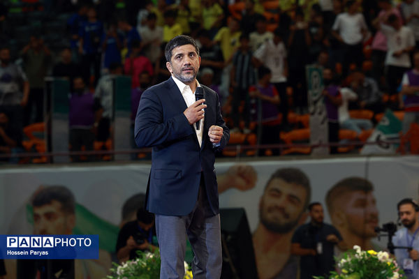 جشن قهرمانی تیم‌های ملی کشتی آزاد و فرنگی ایران