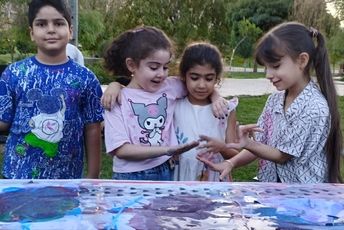 رویداد نقاشی خیابانی کودکان در زیبا کنار خرم‌آباد برگزار شد