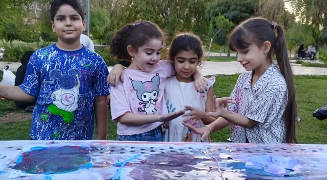 رویداد نقاشی خیابانی کودکان در زیبا کنار خرم‌آباد برگزار شد