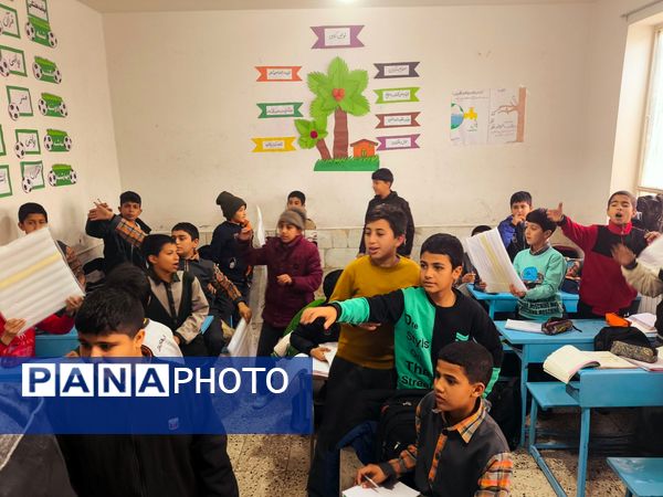 توزیع درپوش استاندارد دریچه کولر در دبستان شهید پسندیده فدافن 