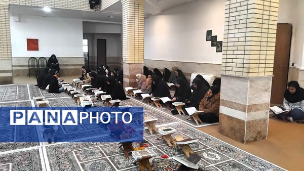 مراسم جزخوانی قرآن کریم در اهر با حضور فعال دانش‌آموزان