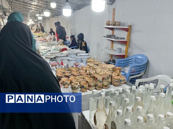 نمایشگاه صنایع دستی در محله طلاب مشهد