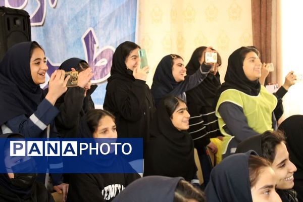 هفتمین روز اردوی تمشک خرم‌آباد
