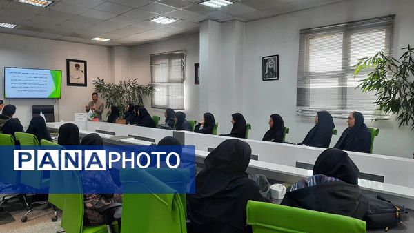 رونمایی از کتاب ریاضیات پیشرفته در کتابخانه مرکزی بجنورد 