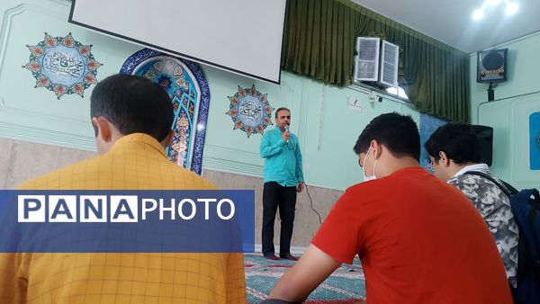  زیارت عاشورا در دهه کرامت در دبیرستان شاهد ابوذر غفاری نیشابور 