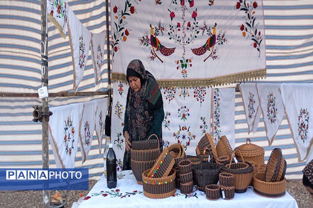 نمایشگاه محصولات بومی محلی و صنایع دستی در شهر بارنیشابور
