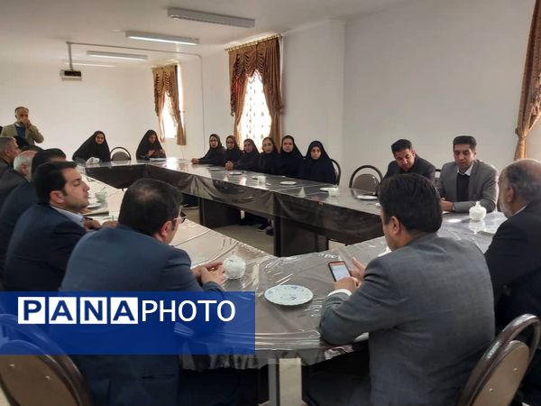 بازدید نماینده مردم خاتم در مجلس شورای اسلامی از اداره بهزیستی