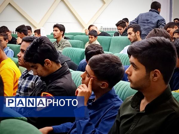 تودیع و معارفه فرماندهان واحد های مقاومت بسیج دانش آموزی شهرستان کاشمر