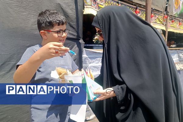 از مدرسه تا موکب حسینی؛ دانش‌آموزان پیشتاز شهرستان قدس در خدمت زائران اربعین حسینی