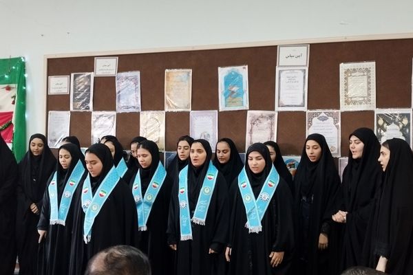 زنگ انقلاب در  مدارس شهرستان ملکان به صدا درآمد