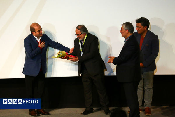 افتتاحیه نوزدهمین جشنواره بین‌المللی فیلم مستند ایران «سینماحقیقت»