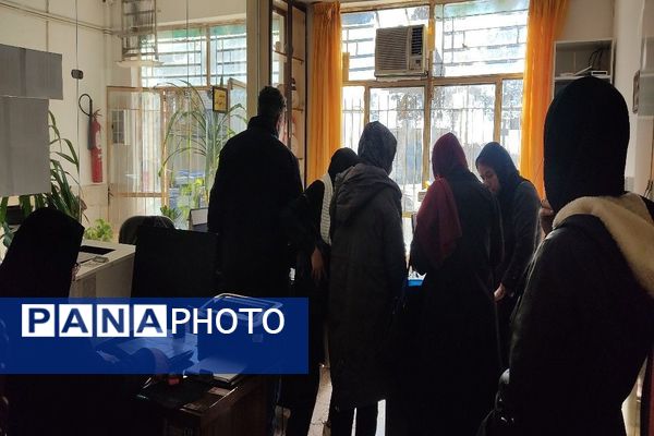 ارائه بیلان ترم اول و عملکرد تحصیلی دانش‌آموزان دبیرستان شهید مجید دهنوی نیشابور
