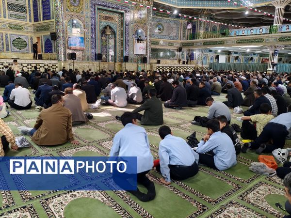 میعادگاه دانش‌آموزان با نماز جمعه