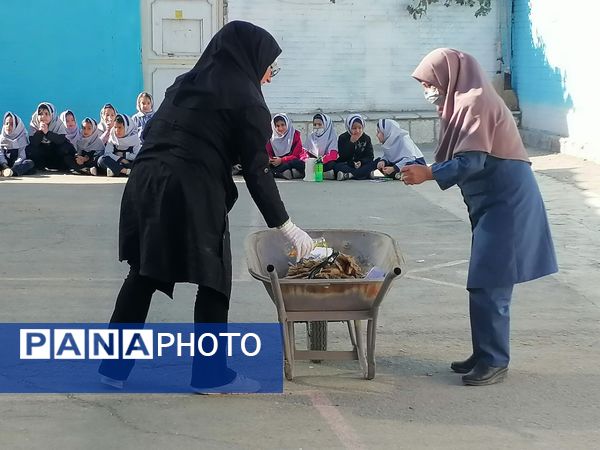 آموزش اطفاء حریق در مدرسه ناهید نخودی
