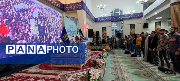 پدیده نوجوان قرآنی در محفل انس با قرآن کریم در دانشگاه علوم پزشکی خراسان شمالی