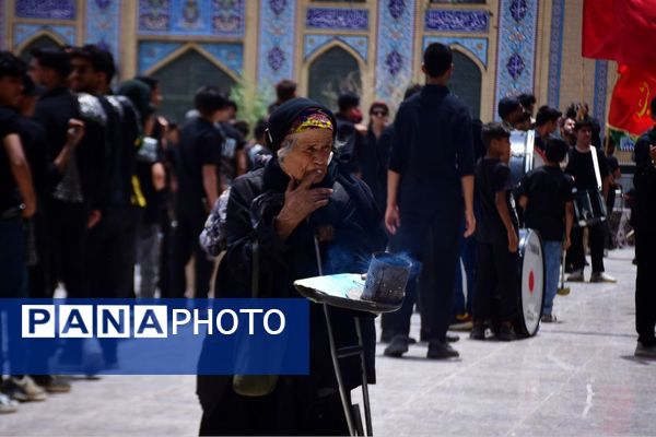 زابل در ماتم حسین؛ گلزار شهدا شهرستان زابل میزبان اشک و شور عزاداران حسینی
