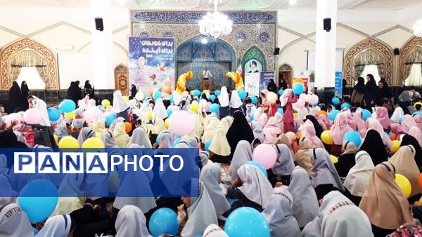 اجتماع بزرگ دانش‌آموزان در زیارتگاه شهید آیت الله مدرس(ره)
