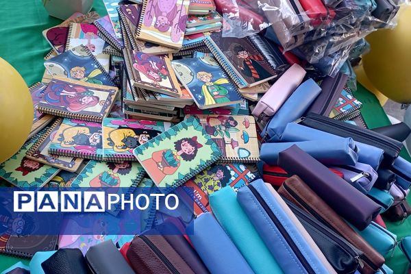 گرامیداشت ۱۳ آبان و یاد شهدای دانش‌آموز سال 57 در دبیرستان فرزانگان قوچان