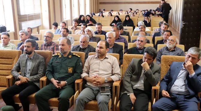 محفل انس با قرآن در قروه برگزار شد