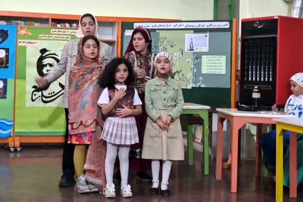 دورهمی‌ شاهنامه خوانان کوچک و بزرگ در کانون فرهنگی هنری شماره یک کرج 