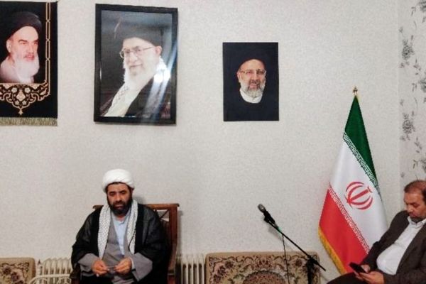 خبرنگاران پاسداران حقیقت و پل ارتباطی مردم با مسئولان‌ هستند